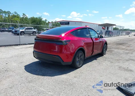 2026 Tesla Model Y Long Range Dual Motor All-Wheel Drive/Long Range Launch Series из США, поврежденный, VIN 7SAYGDEE9TA389415